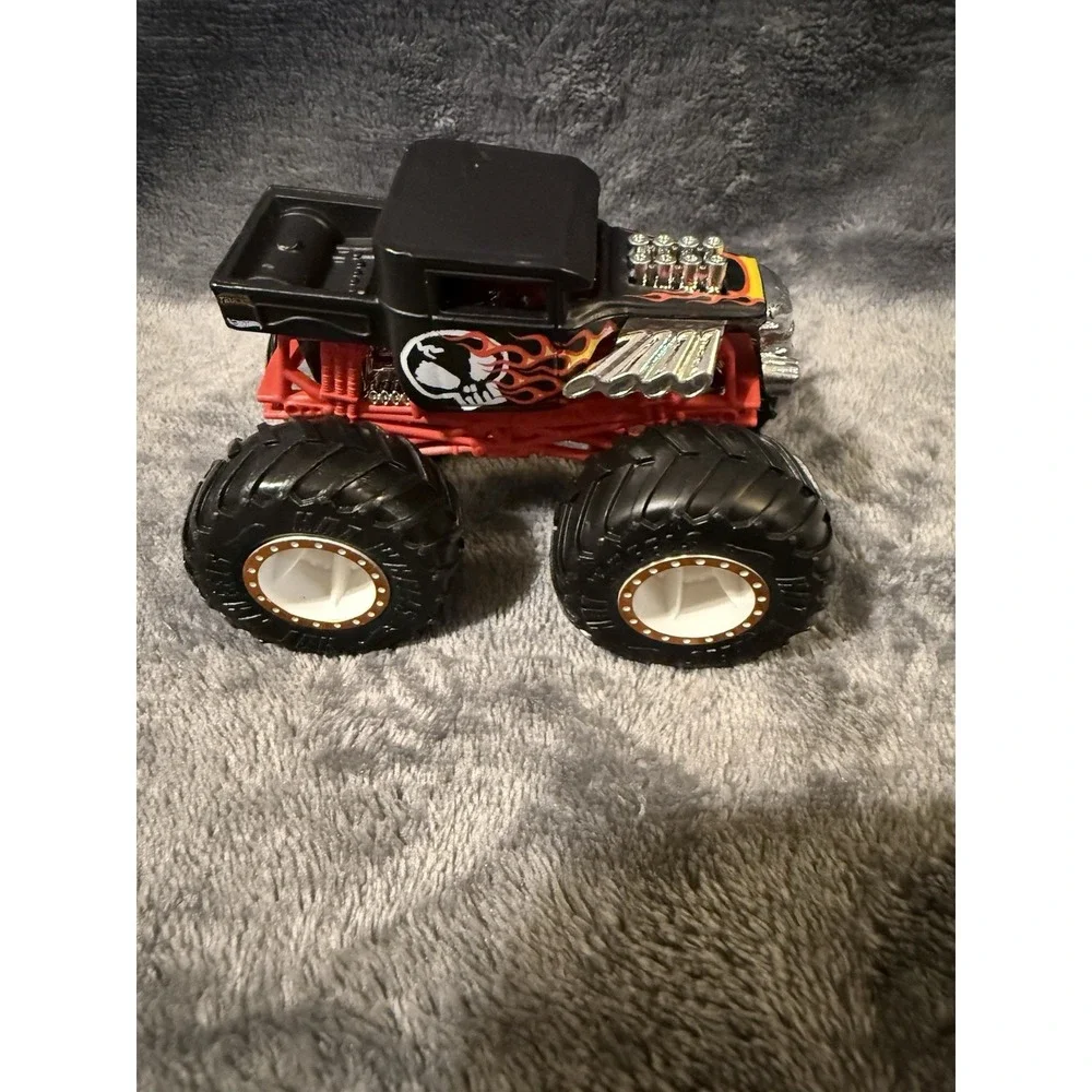 Hot Wheels Bone Shaker HW Monster Truck Flat Black Loose VHTF! 2020‎